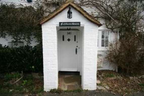 2 bedroom Cottage fo...